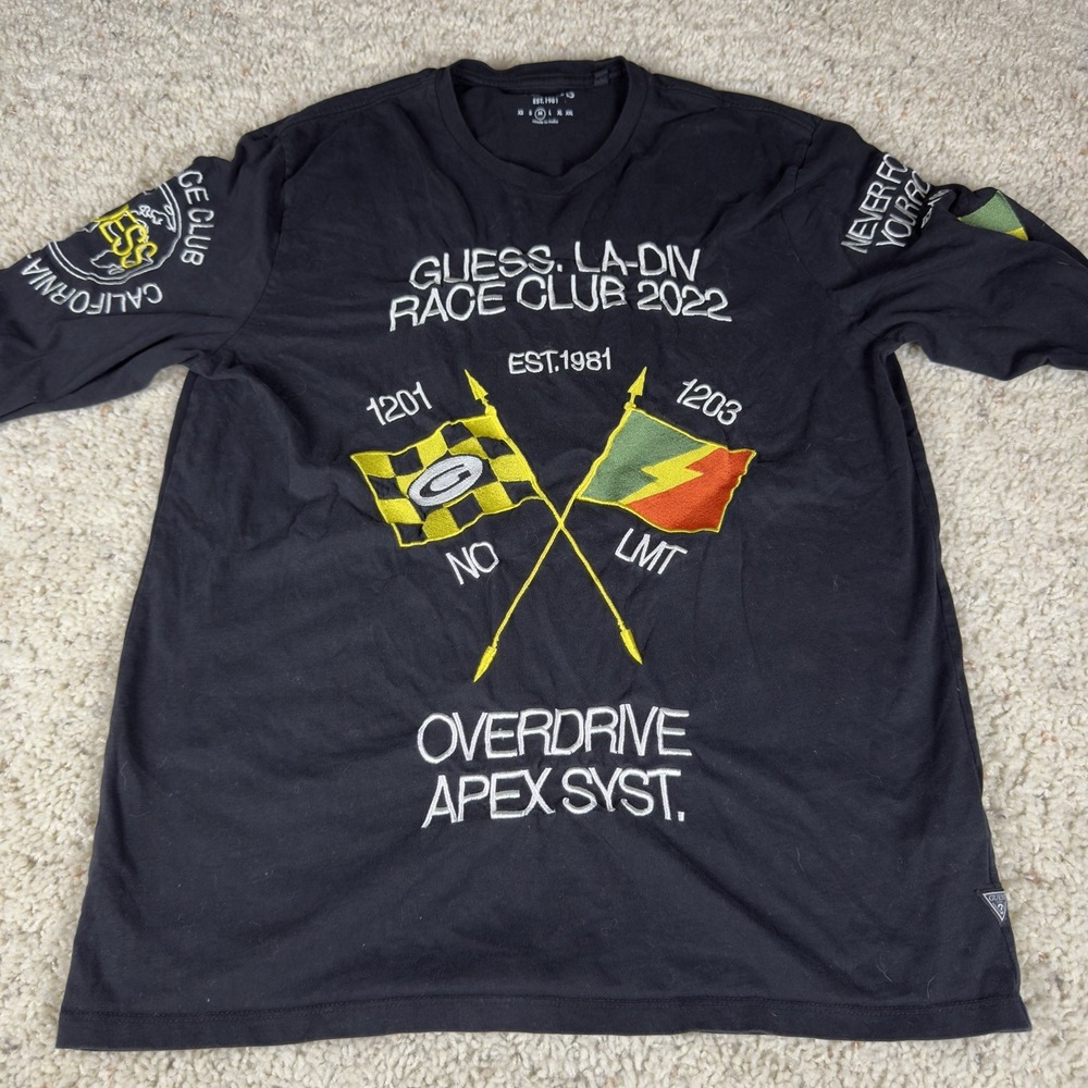 GUESS Men's Racer Flag Tee La-Div Race Club, Jet Black Embroidered Size Medium